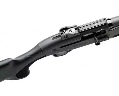 Fusil semi-automatique Beretta 1301 Tactical Noir calibre 12/76 5+1 coups 