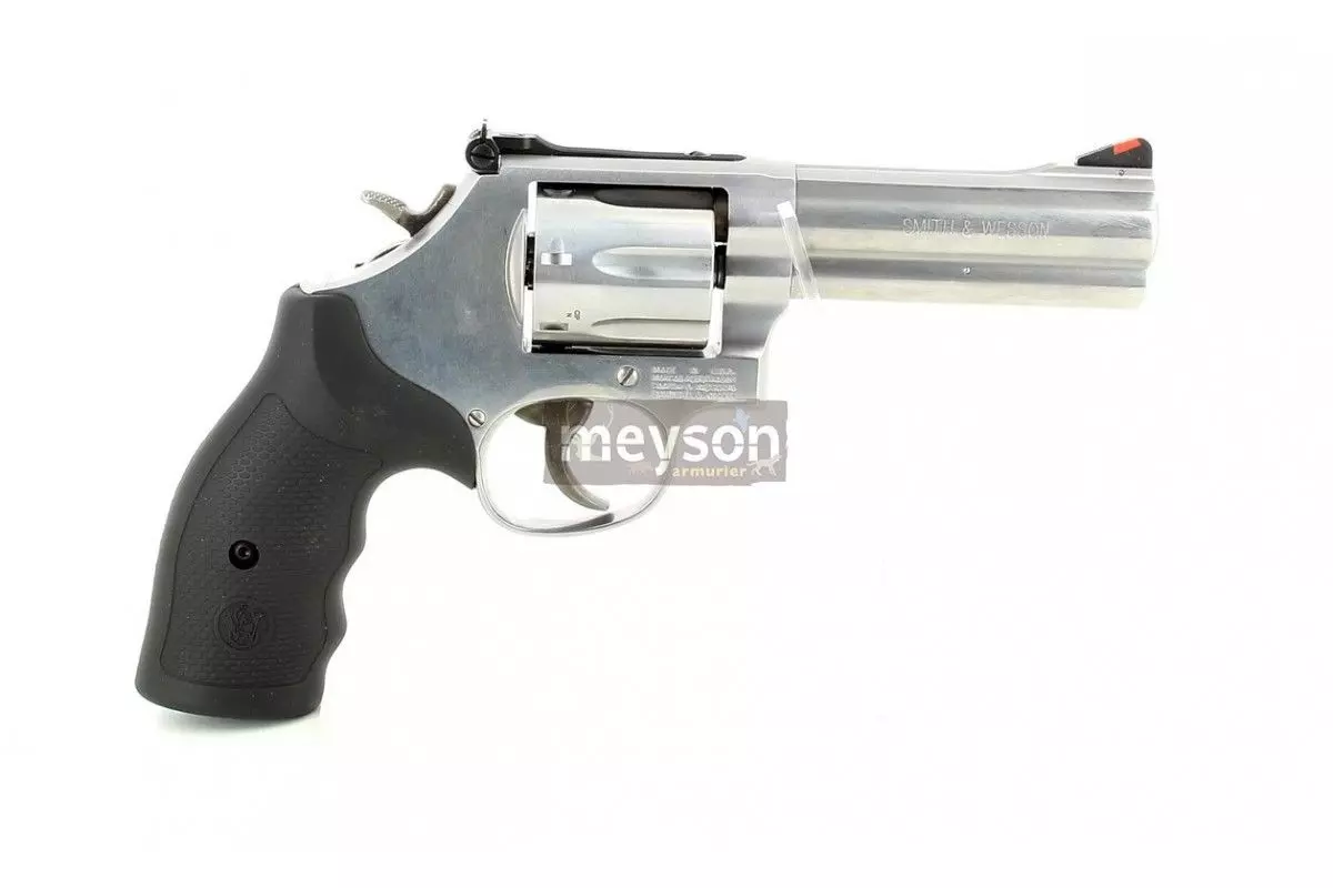 Revolver Smith & Wesson 686 Plus canon 4'' calibre 357 