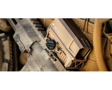 Viseur holographique VORTEX Razor AMG UH-1 Gen II - TAN - réticule rouge EBR-CQB (1 MOA)