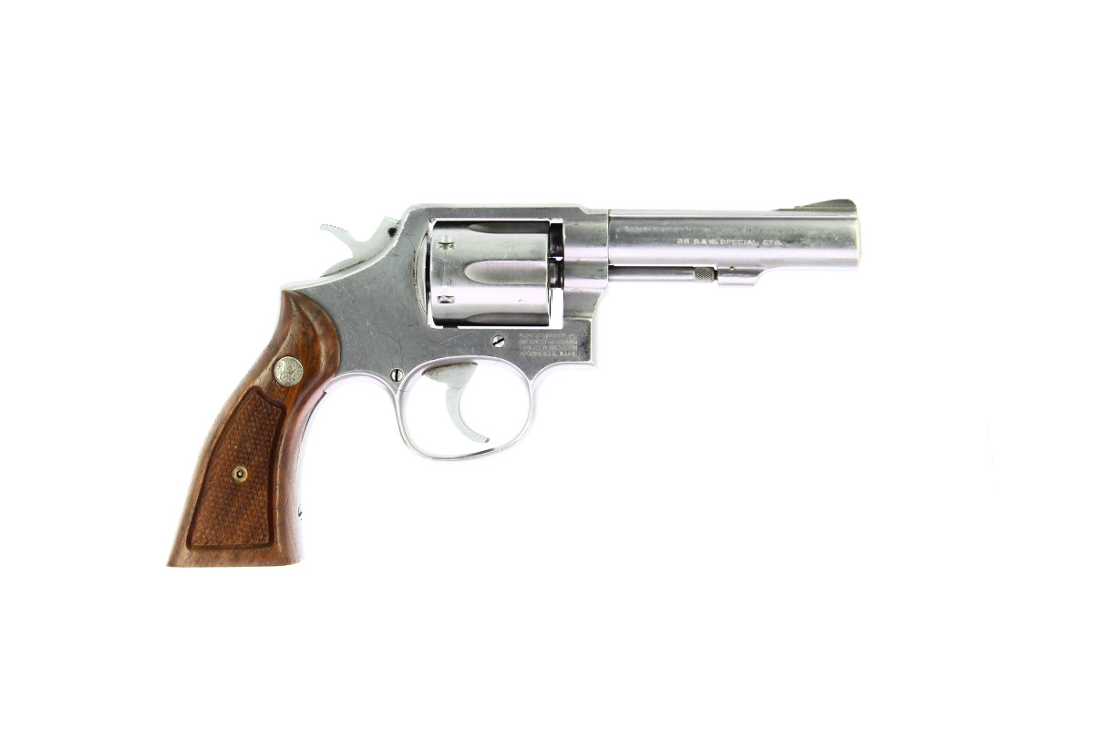 Revolver Smith&Wesson Mod.64 Inox Calibre 38 Special Poignée Bois ***occasion*** Revolver Smith&Wesson Mod.64 Inox Calibre 38 Special Poignée Bois ***occasion***