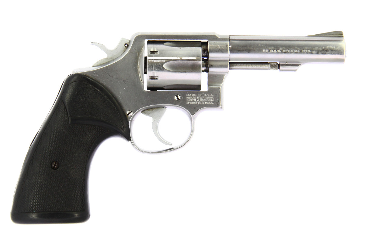 Revolver Smith&Wesson Mod.64 Bronze Calibre 38 Special Poignée Caouthcouc ***occasion*** Revolver Smith&Wesson Mod.64 Bronze Calibre 38 Special Poignée Caouthcouc ***occasion***