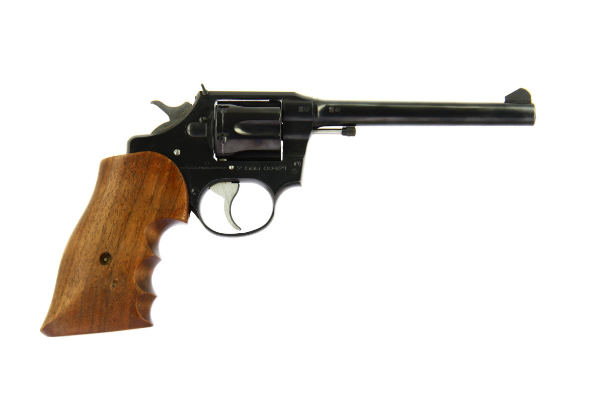 Revolver BRNO Grand ZKR 590 Calibre 22 Long Rifle Revolver BRNO Grand ZKR 590 Calibre 22 Long Rifle